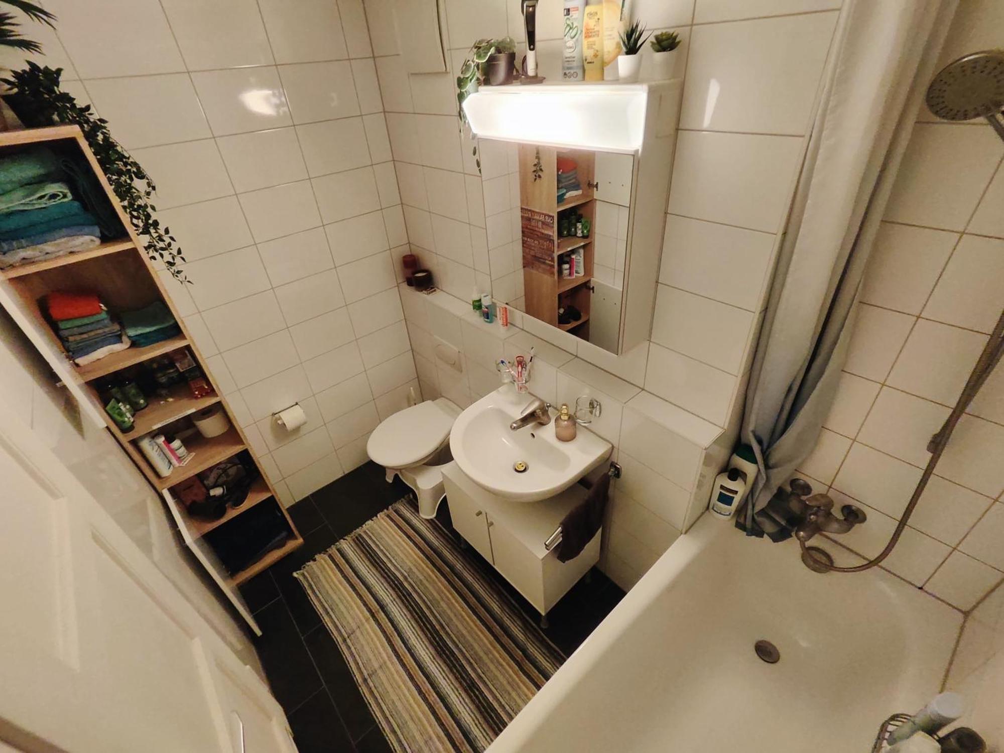Cozy With Balcony Bâle